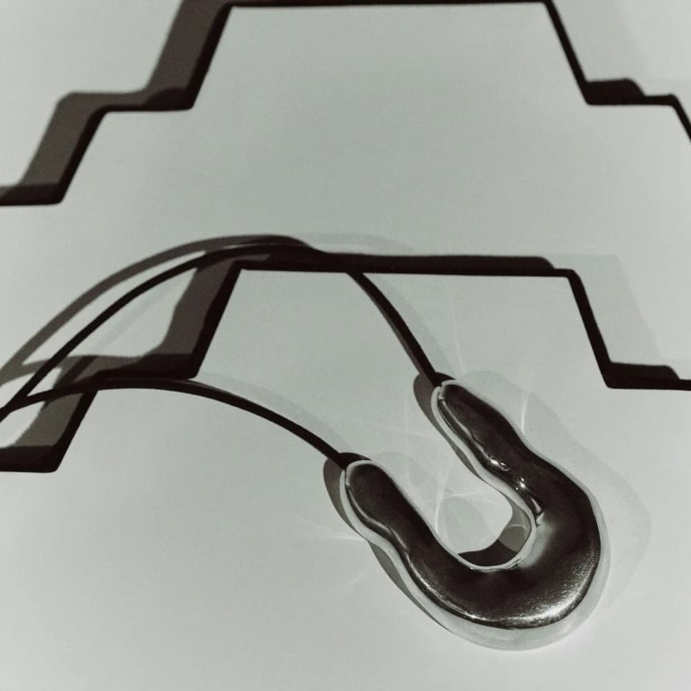 Large-Wishbone-Pendant