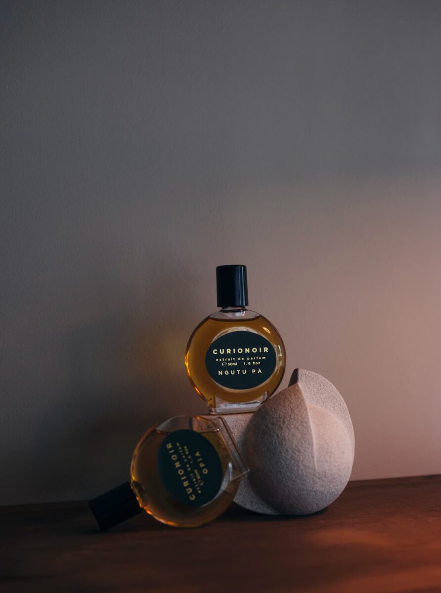 25_08_12_curionoir32234+_lower